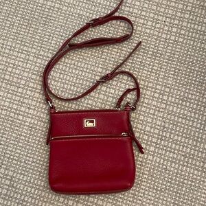 Dooney & Bourke Dillen Letter Carrier in Red